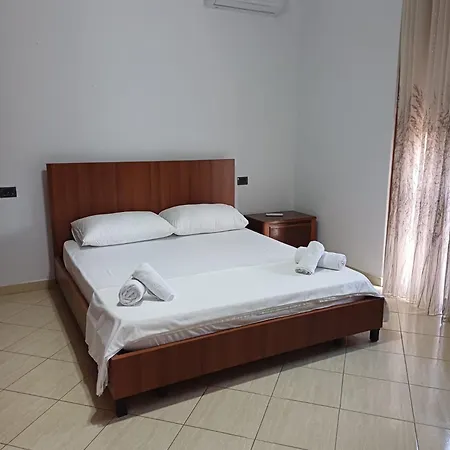 Bordeaux Villa Rrashbull