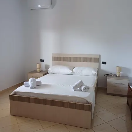 Bordeaux Villa Rrashbull